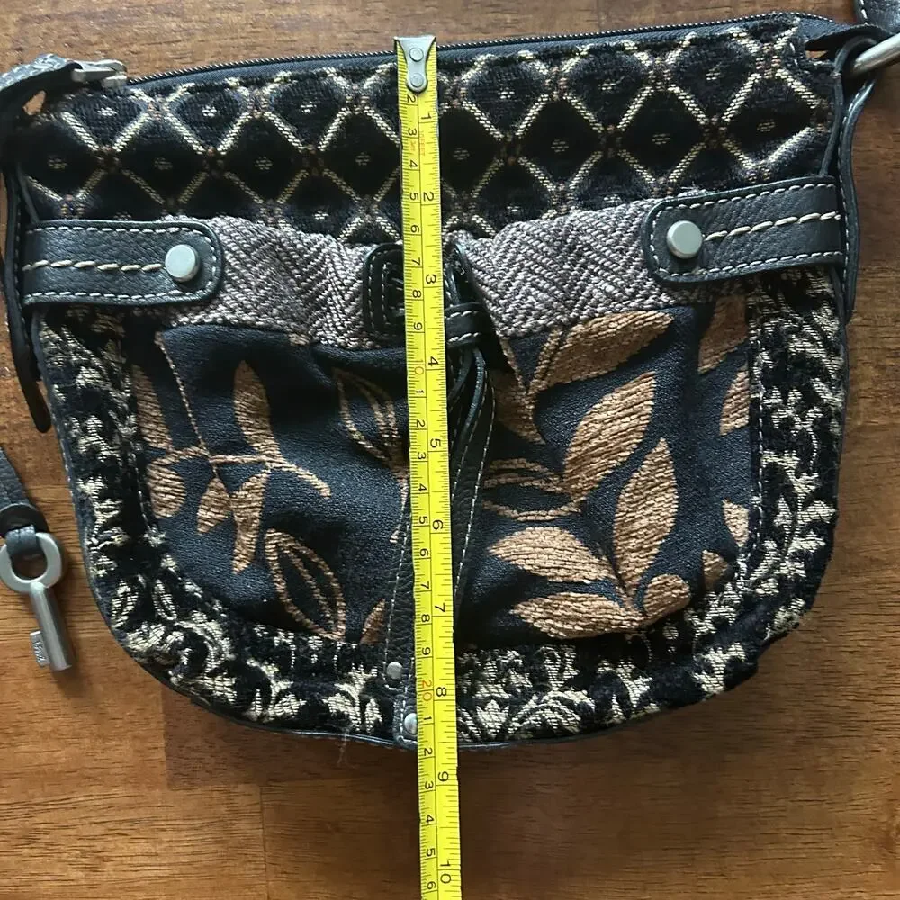 Vintage-Inspired Boho Floral Fossil Crossbody